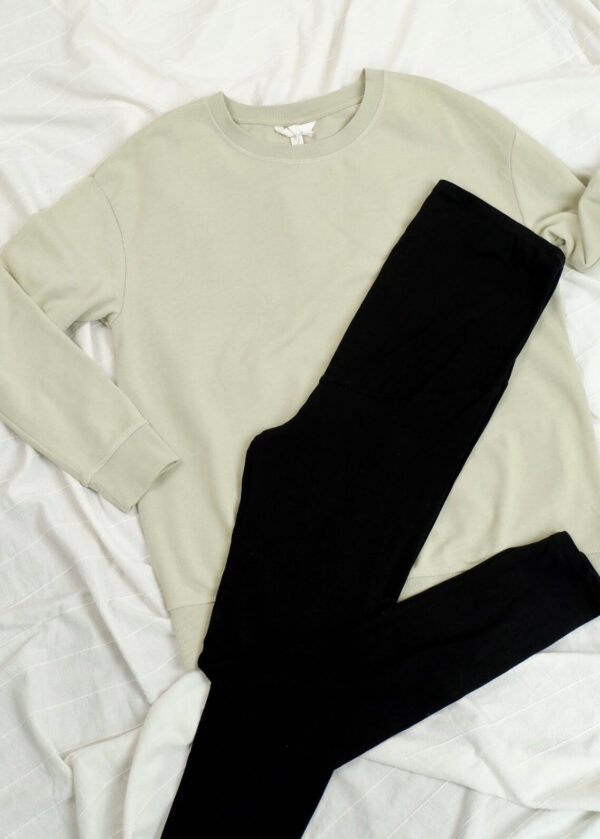 Maternity Sweatshirt and Leggings Bundle
