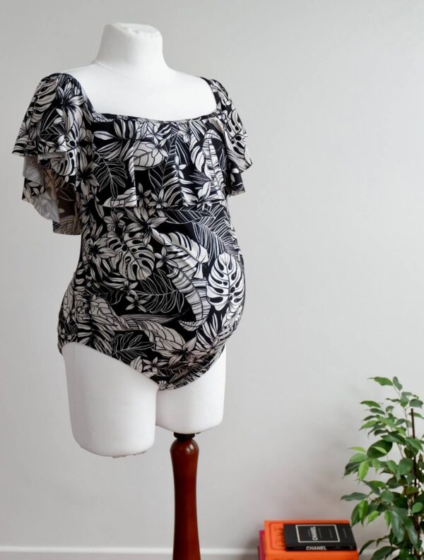 Image of New Look black and white tropical patterned swimsuit on a mannequin